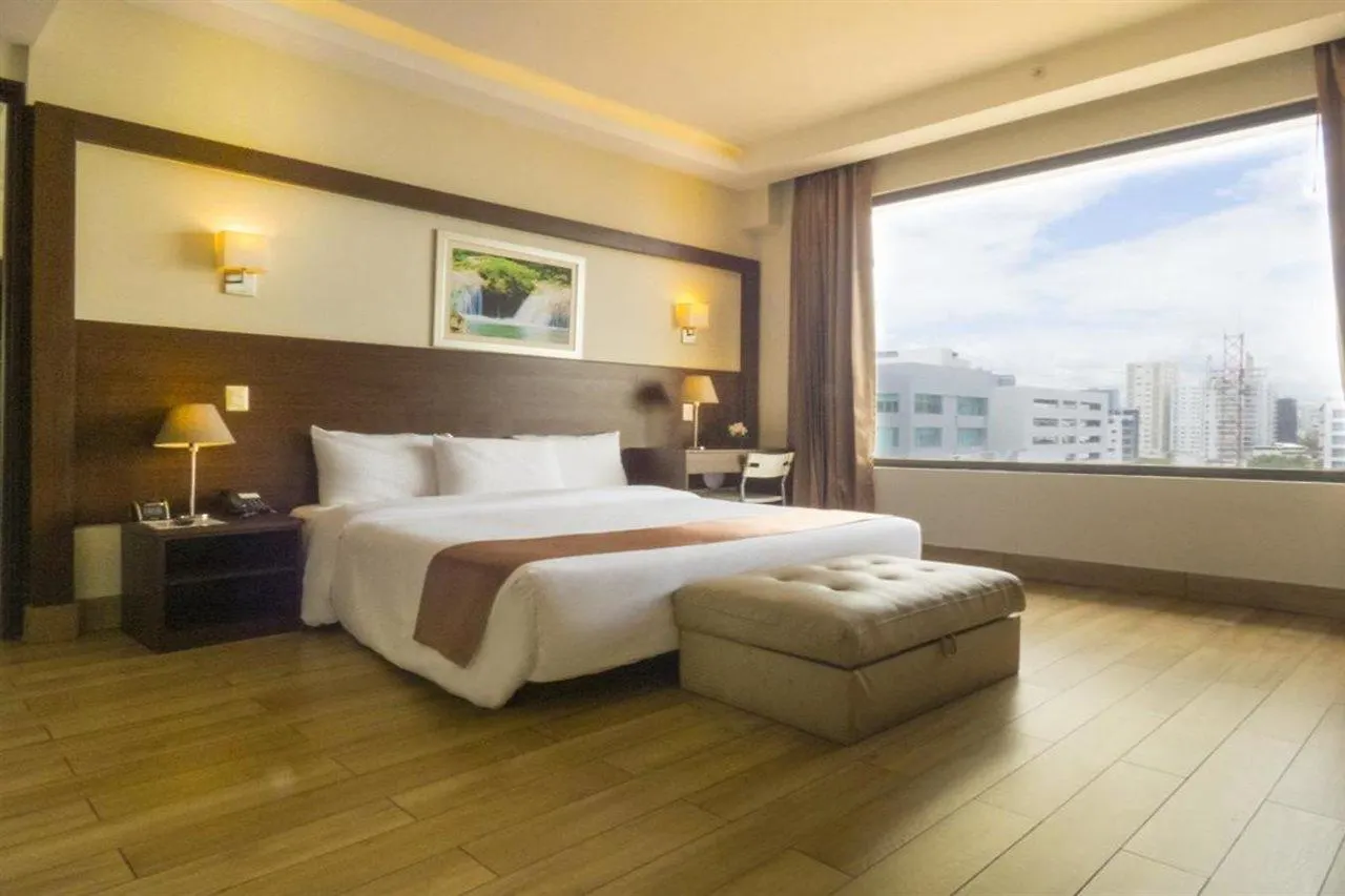Weston Suites Hotel Santo Domingo